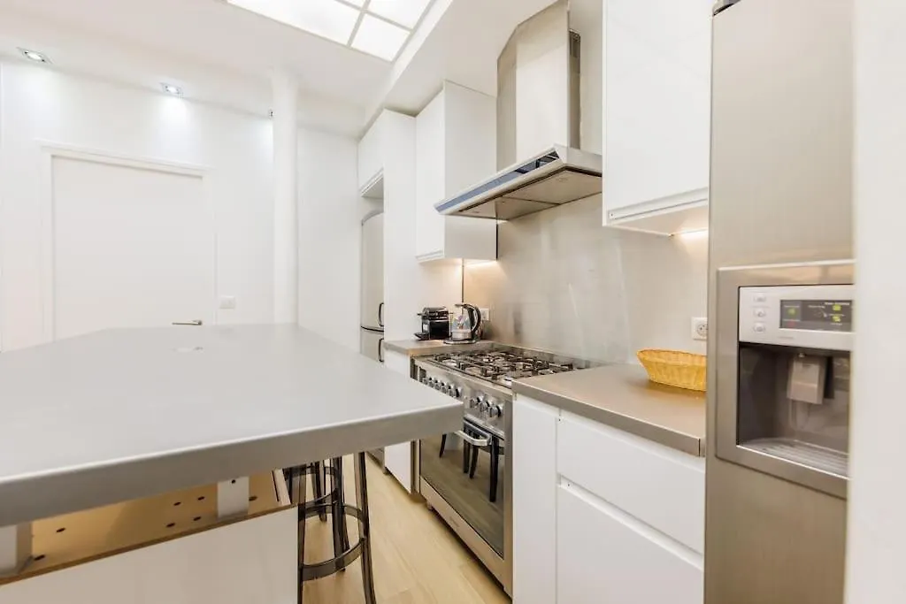 N Sublime Appartement Avec Sauna Dans Le 17E Parigi Appartamento